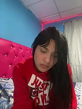 Snapshot of Chiquinquira3 chatting on February 7, 2026, 7:33 pm Chiquinquira3 online show from February 7, 2026, 7:33 pm