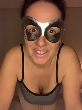 massagistahotbrunette online show from March 15, 2026, 11:12 pm