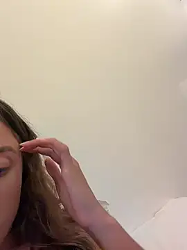 lounaaxangel online show from April 5, 2026, 8:04 pm