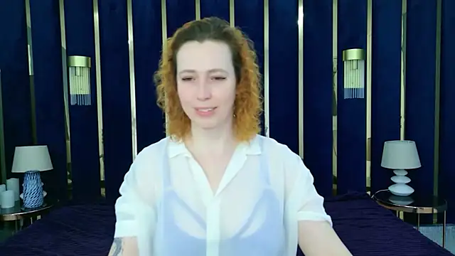 Snapshot of Evie_Berret chatting on February 12, 2026, 8:41 pm Evie Berret online show from February 12, 2026, 8:41 pm