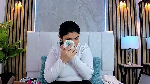 Snapshot of Carlotta_de_velour chatting on January 10, 2026, 2:40 am Carlotta de velour online show from January 10, 2026, 2:40 am