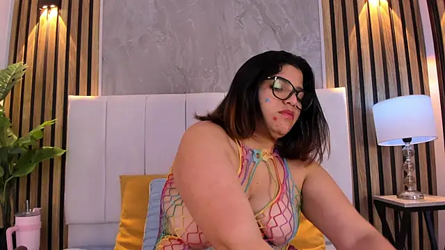 Carlotta de velour online show from May 26, 2026, 3:04 am
