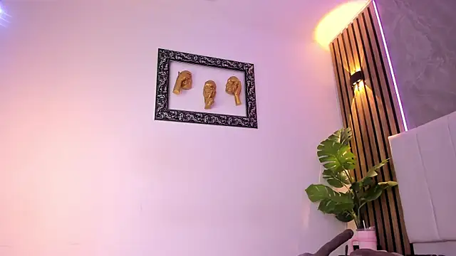 Snapshot of Carlotta_de_velour chatting on March 27, 2026, 8:26 am Carlotta de velour online show from March 27, 2026, 8:26 am