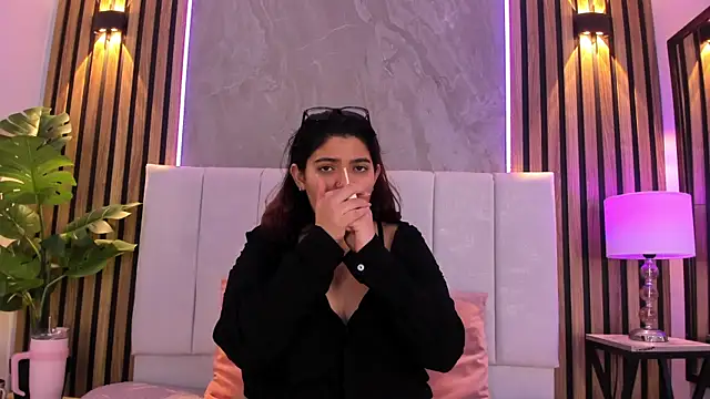 Snapshot of Carlotta_de_velour chatting on March 27, 2026, 3:15 am Carlotta de velour online show from March 27, 2026, 3:15 am