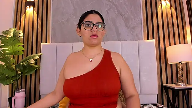 Carlotta de velour online show from May 29, 2026, 1:33 am