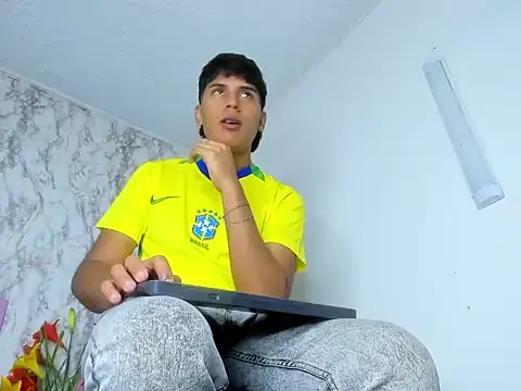 Snapshot of Valentino_Lane chatting on March 4, 2026, 5:37 am Valentino Lane online show from March 4, 2026, 5:37 am