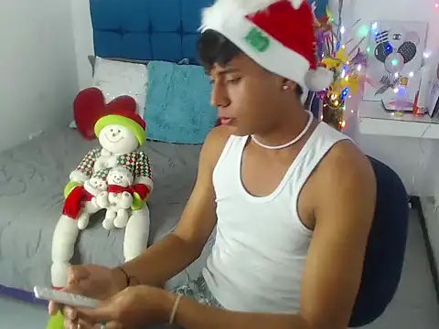 Snapshot of Valentino_Lane chatting on December 1, 2025, 2:51 pm Valentino Lane online show from December 1, 2025, 2:51 pm