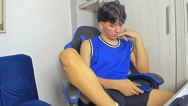 fredd cs online show from November 7, 2025, 6:56 pm