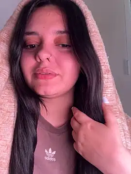 candicewest  online show from April 14, 2026, 3:28 pm