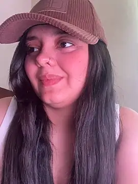 Snapshot of candicewest_ chatting on April 16, 2026, 5:25 pm candicewest online show from April 16, 2026, 5:25 pm