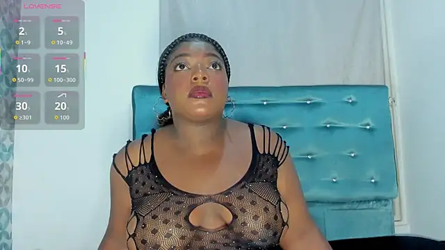 Tamaramilleer online show from November 27, 2025, 3:01 pm