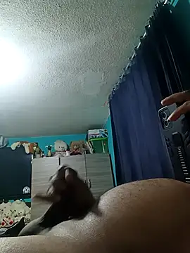 Loquillopajero online show from February 19, 2026, 12:35 pm