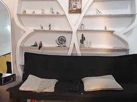 SUCKING LOVERS online show from November 13, 2025, 7:23 am