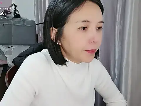 Wanwan61 online show from November 26, 2025, 8:58 am