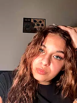 Snapshot of CurvyRush chatting on November 11, 2025, 10:15 pm CurvyRush online show from November 11, 2025, 10:15 pm