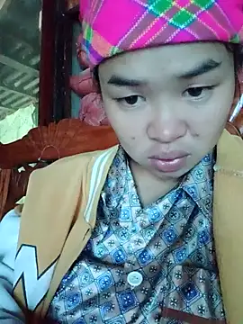 Snapshot of Mabel-122 chatting on November 10, 2025, 2:49 am Mabel-122 online show from November 10, 2025, 2:49 am