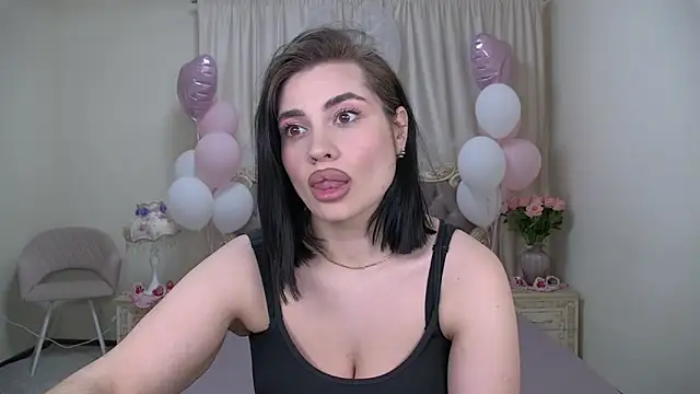 Snapshot of AdrianaTorres chatting on February 24, 2026, 7:15 pm AdrianaTorres online show from February 24, 2026, 7:15 pm