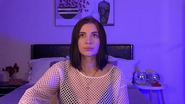 Snapshot of AdrianaTorres chatting on February 2, 2026, 6:29 pm AdrianaTorres online show from February 2, 2026, 6:29 pm