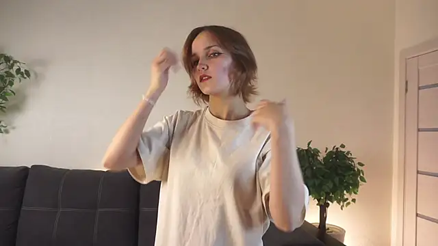 VinnieLaguna online show from December 5, 2025, 7:01 pm