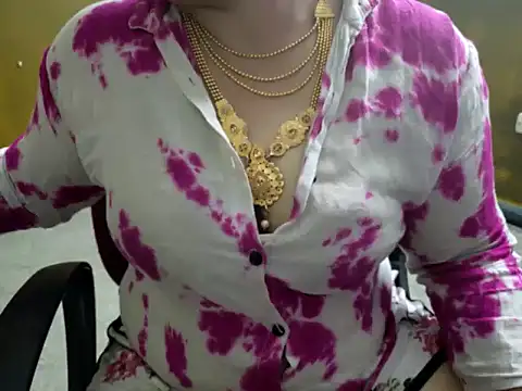 Snapshot of Tamil_VirginAss2 chatting on February 7, 2026, 8:28 pm Tamil VirginAss2 online show from February 7, 2026, 8:28 pm