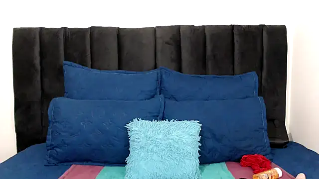 Miss-Berries online show from March 20, 2026, 3:07 am