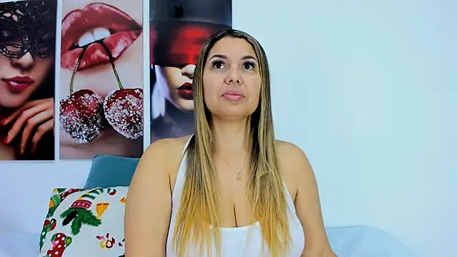 Andhrea Vale online show from November 10, 2025, 11:59 am