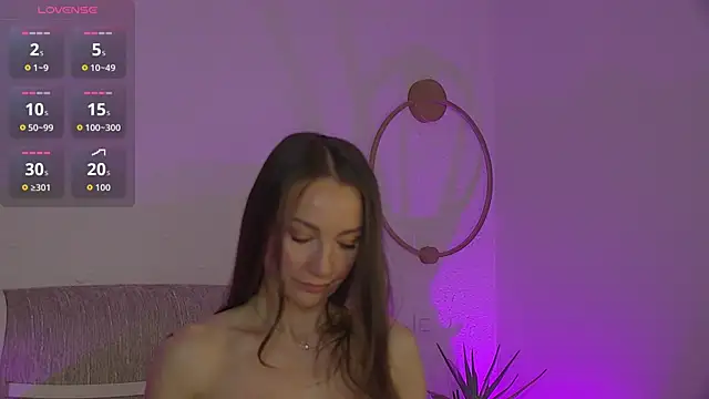 Eva Devine online show from May 19, 2026, 6:09 am