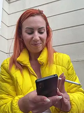 Snapshot of pervimilf chatting on November 12, 2025, 2:21 pm pervimilf online show from November 12, 2025, 2:21 pm