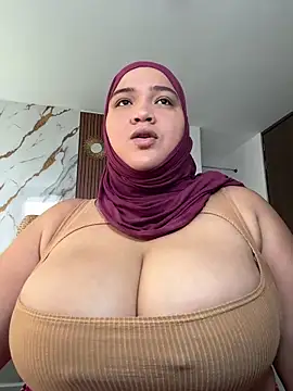 Snapshot of sweetmuslim01 chatting on May 8, 2026, 8:12 pm sweetmuslim01 online show from May 8, 2026, 8:12 pm