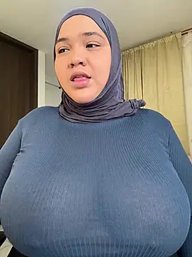 Snapshot of sweetmuslim01 chatting on May 29, 2026, 8:26 pm sweetmuslim01 online show from May 29, 2026, 8:26 pm