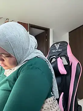 Snapshot of sweetmuslim01 chatting on May 24, 2026, 9:26 pm sweetmuslim01 online show from May 24, 2026, 9:26 pm