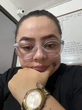 Snapshot of cleo_wale_ chatting on November 10, 2025, 10:48 pm cleo wale online show from November 10, 2025, 10:48 pm