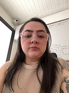 Snapshot of cleo_wale_ chatting on November 9, 2025, 4:22 pm cleo wale online show from November 9, 2025, 4:22 pm