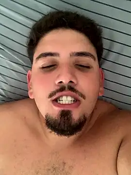 Snapshot of Bbbtro chatting on February 6, 2026, 5:31 pm Bbbtro online show from February 6, 2026, 5:31 pm