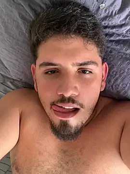 Snapshot of Bbbtro chatting on March 13, 2026, 6:24 pm Bbbtro online show from March 13, 2026, 6:24 pm