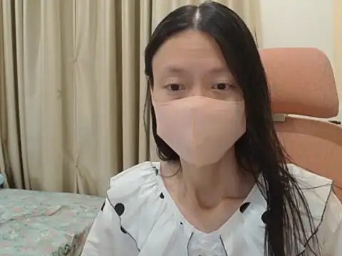 Snapshot of Lil-Cherries chatting on January 17, 2026, 1:47 pm Lil-Cherries online show from January 17, 2026, 1:47 pm