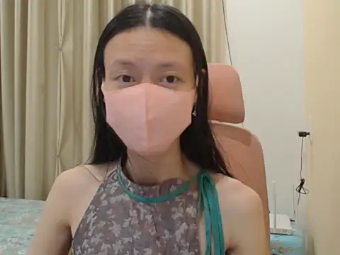 Lil-Cherries online show from January 6, 2026, 2:43 pm