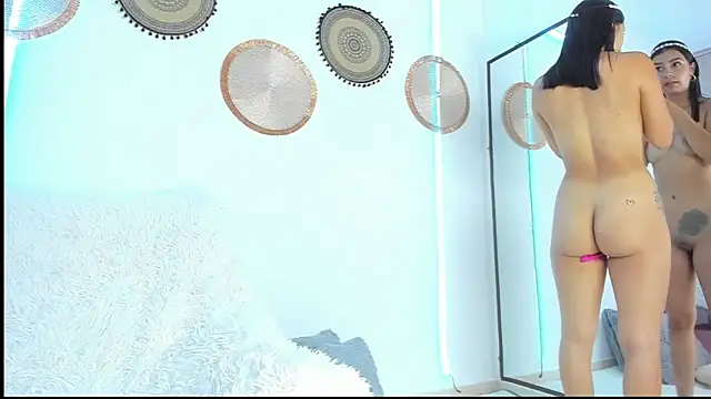 KIMMY MONTIELL online show from April 15, 2026, 11:27 am