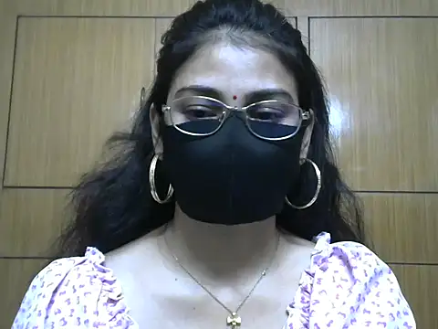 Snapshot of Fairy_Pie chatting on July 8, 2026, 8:20 pm Fairy Pie online show from July 8, 2026, 8:20 pm