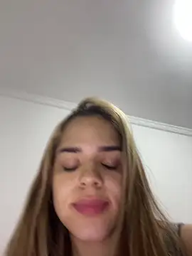 Snapshot of Sara__Secret chatting on November 16, 2025, 2:49 am Sara Secret online show from November 16, 2025, 2:49 am