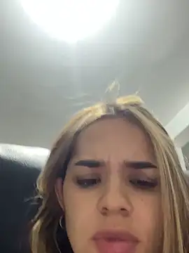 Snapshot of Sara__Secret chatting on November 21, 2025, 3:38 am Sara Secret online show from November 21, 2025, 3:38 am