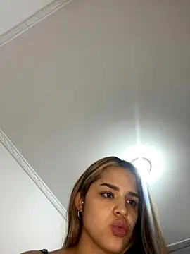 Snapshot of Sara__Secret chatting on November 18, 2025, 2:38 am Sara Secret online show from November 18, 2025, 2:38 am