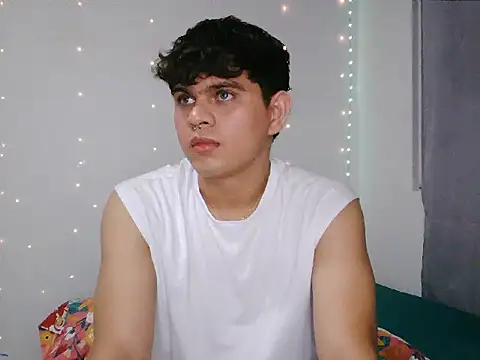 Snapshot of Swetty_diamon chatting on November 11, 2025, 4:29 am Swetty diamon online show from November 11, 2025, 4:29 am