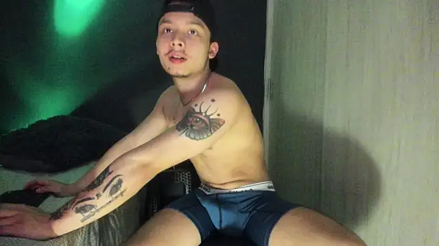 Snapshot of Zeus_Jeff chatting on February 6, 2026, 5:58 am Zeus Jeff online show from February 6, 2026, 5:58 am