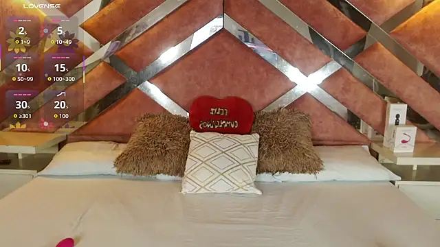 Lily Queen30 online show from November 19, 2025, 8:20 pm