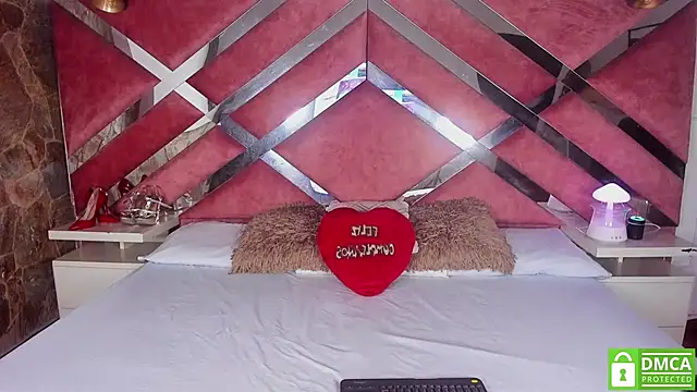 Snapshot of Lily_Queen30 chatting on February 25, 2026, 8:08 pm Lily Queen30 online show from February 25, 2026, 8:08 pm