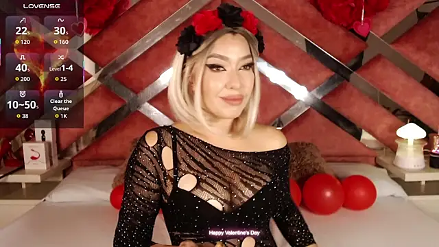 Snapshot of Lily_Queen30 chatting on February 15, 2026, 12:11 am Lily Queen30 online show from February 15, 2026, 12:11 am