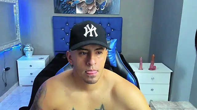 Snapshot of TeylorTompson chatting on November 7, 2025, 12:53 pm TeylorTompson online show from November 7, 2025, 12:53 pm