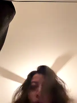 Snapshot of SaintNina chatting on November 27, 2025, 12:00 am SaintNina online show from November 27, 2025, 12:00 am