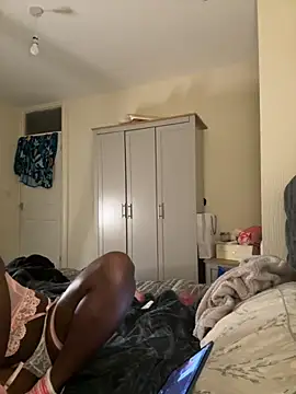 Snapshot of bry8661 chatting on November 27, 2025, 11:38 pm bry8661 online show from November 27, 2025, 11:38 pm